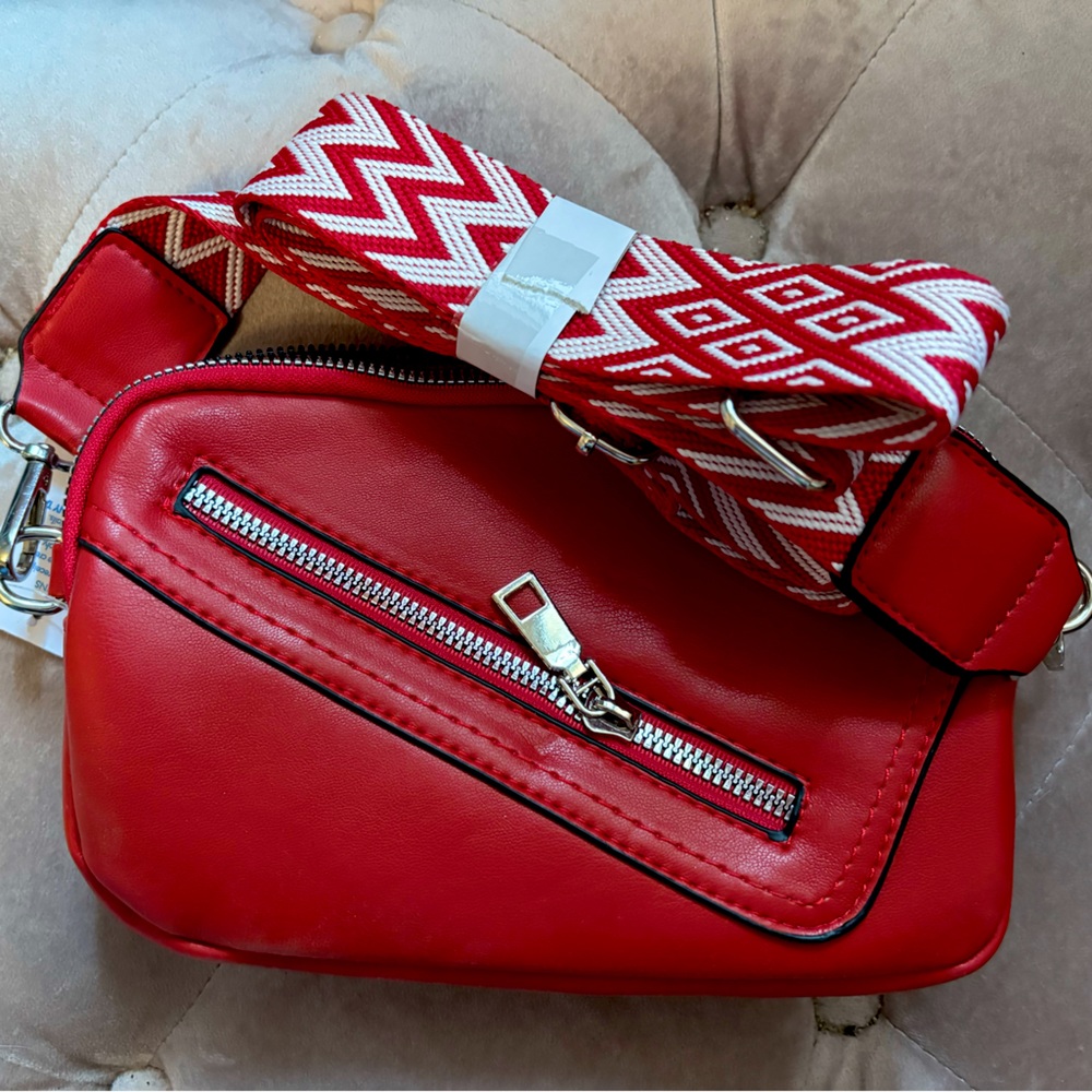 Valentine’s Day 💝  ready! Red faux leather crossbody bag purse with strap NWT